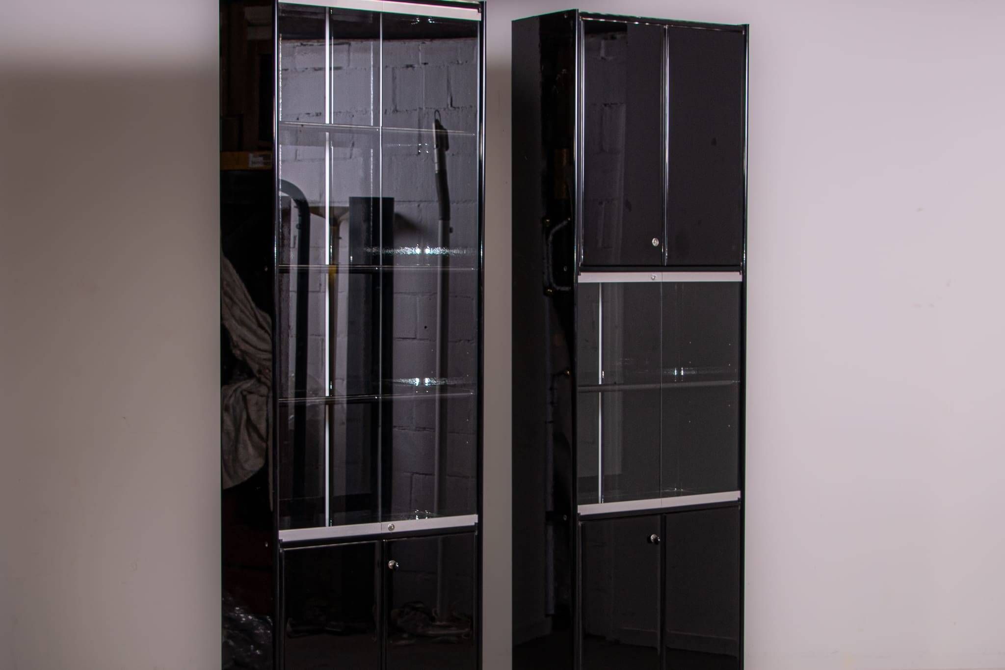 Set of Olinto book cases designed by Kazuhide Takahama for B&B Italia circa 1980