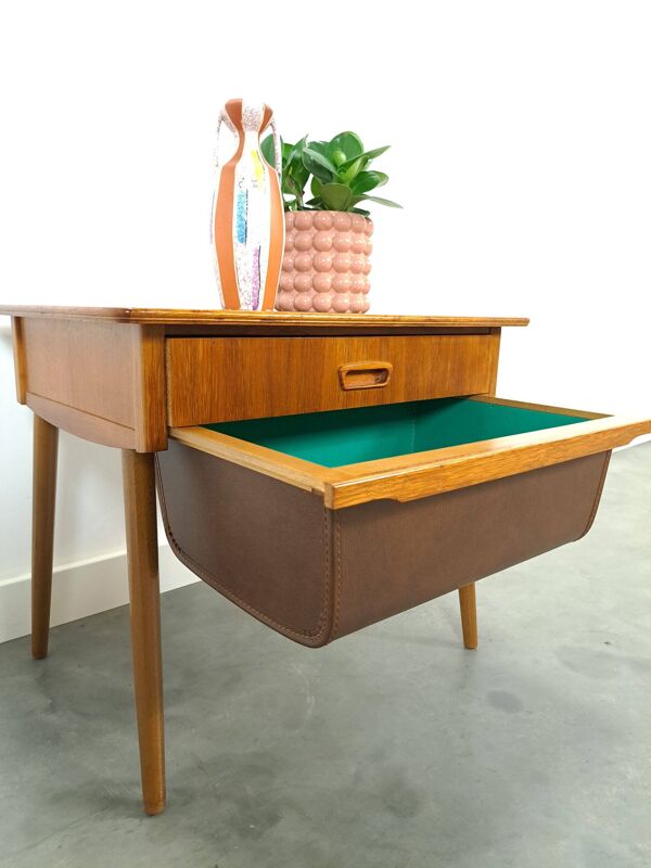 Commode à coudre en placage de Suède