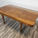 Table à manger vintage par Jindrich Halabala