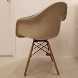 PAW Charles and Ray Eames armchair, Herman Miller, Seng Chicago base