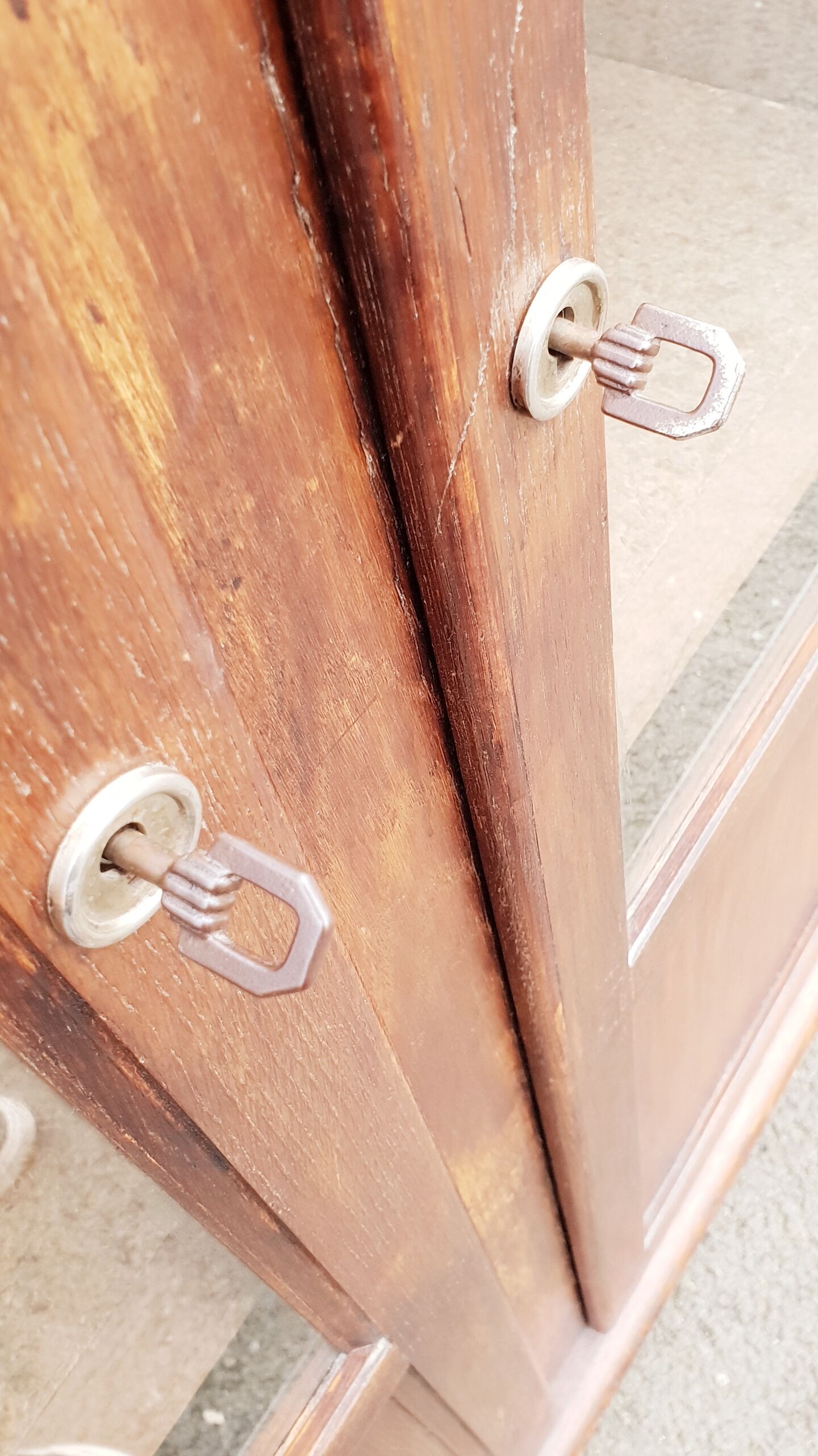Armoire vitrée vintage