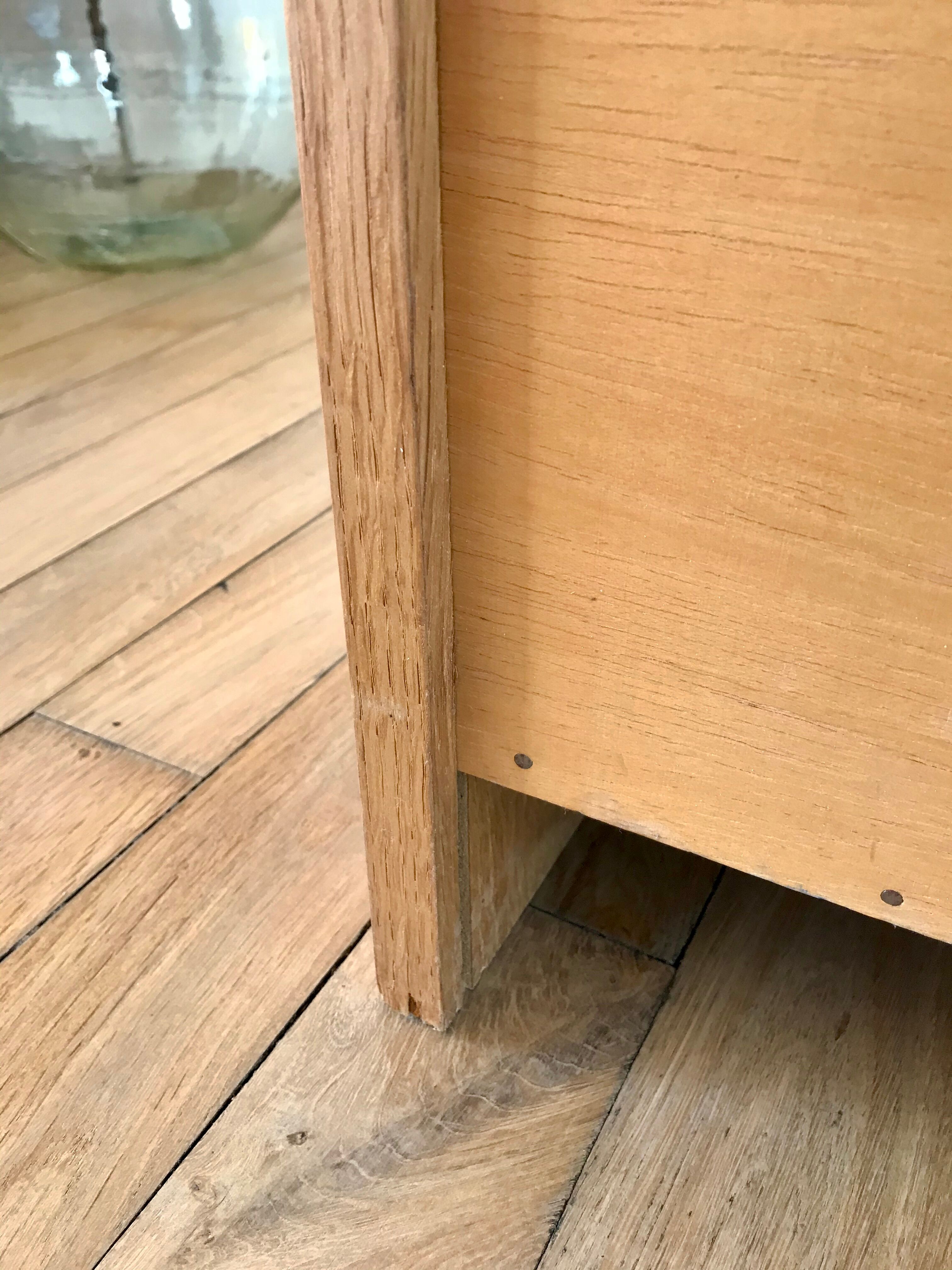 Storage in oak veneer 50s