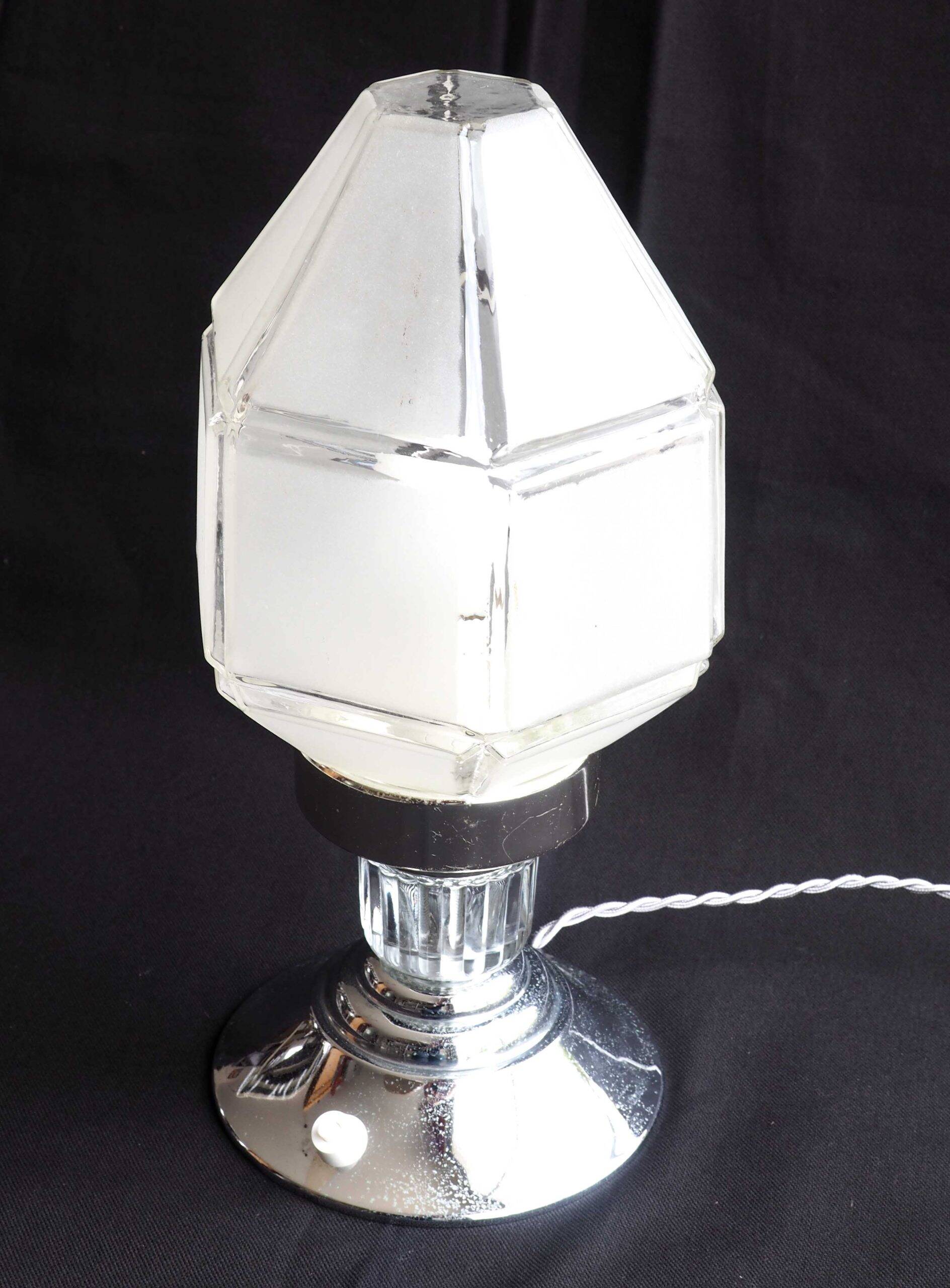 Art Deco lamp with faceted glass