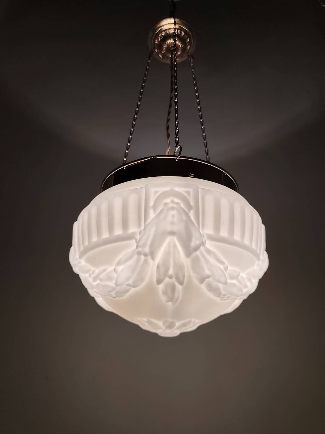 Lampe de plafond "Art Nouveau". Espagne, années 1930.