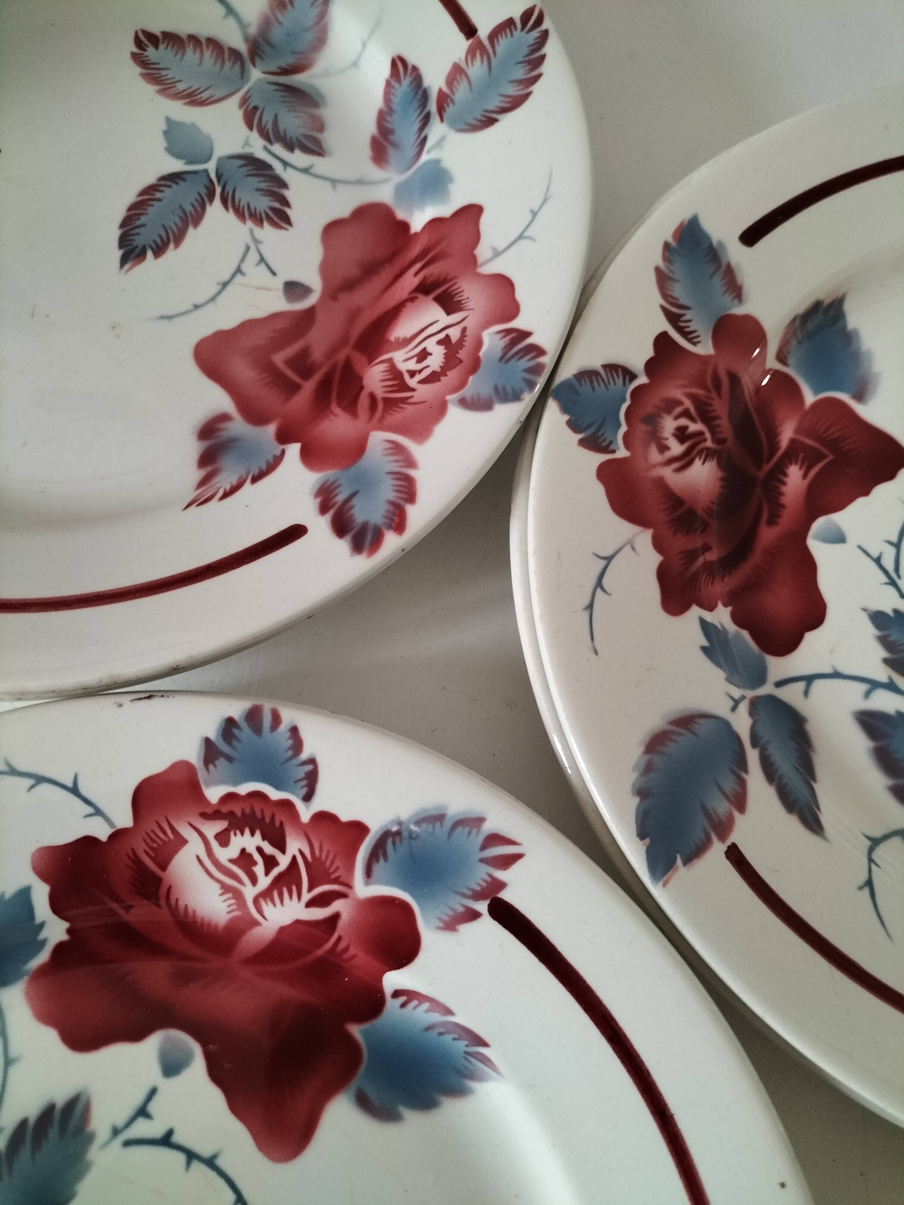 6 Digoin Sarreguemines Sobral plates in raspberry and grey-blue.