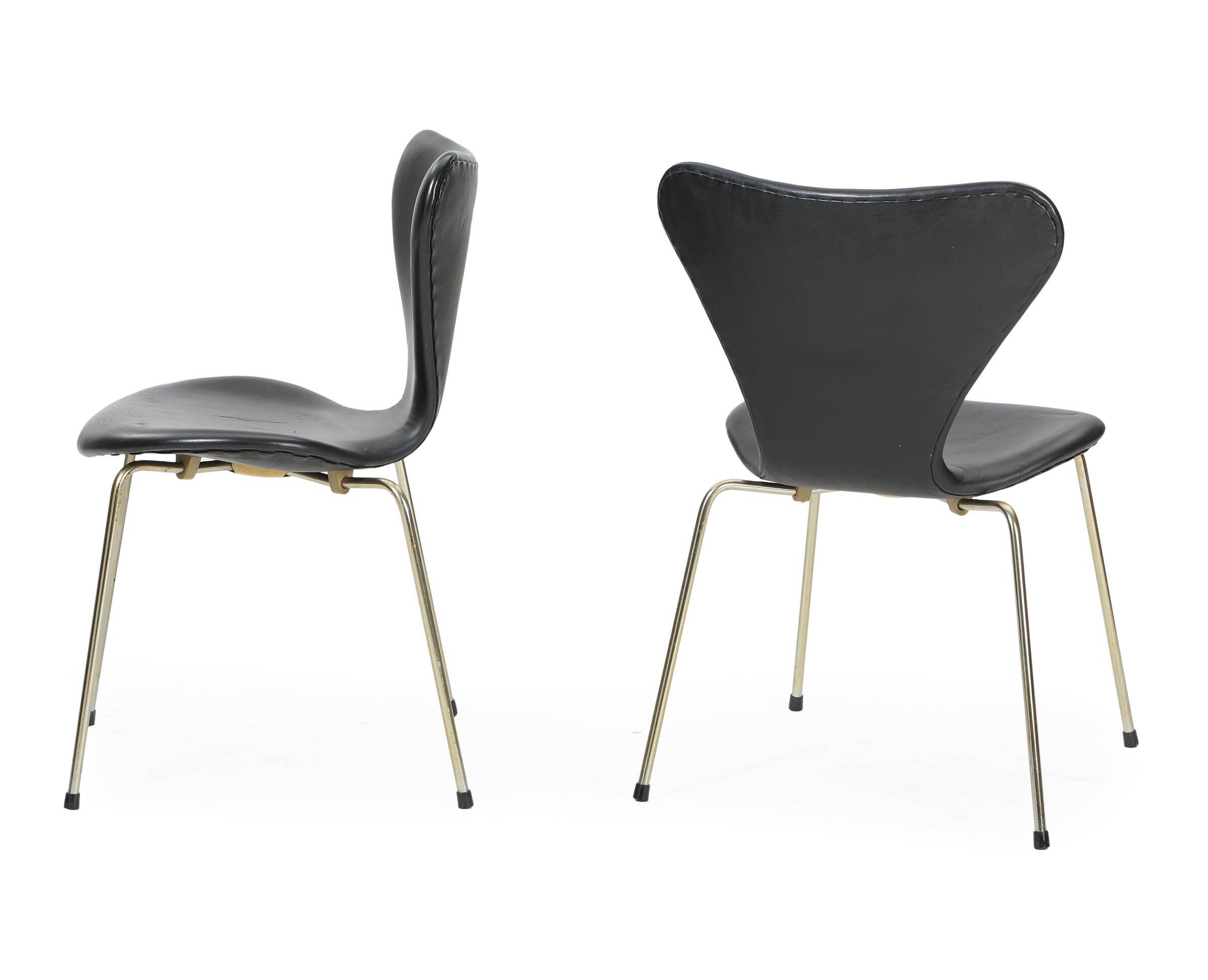 4x Arne Jacobsen black leather chairs Fritz Hansen
