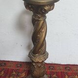 Twisted saddle column in gilded plaster