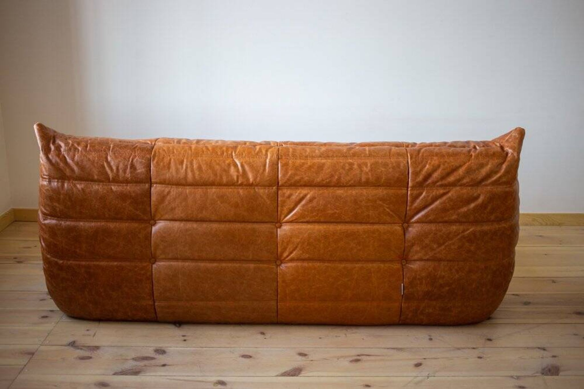 Set of pine leather Togo 2- and 3-seater sofas attributed to Michel Ducaroy for Ligne Roset, set of 2
