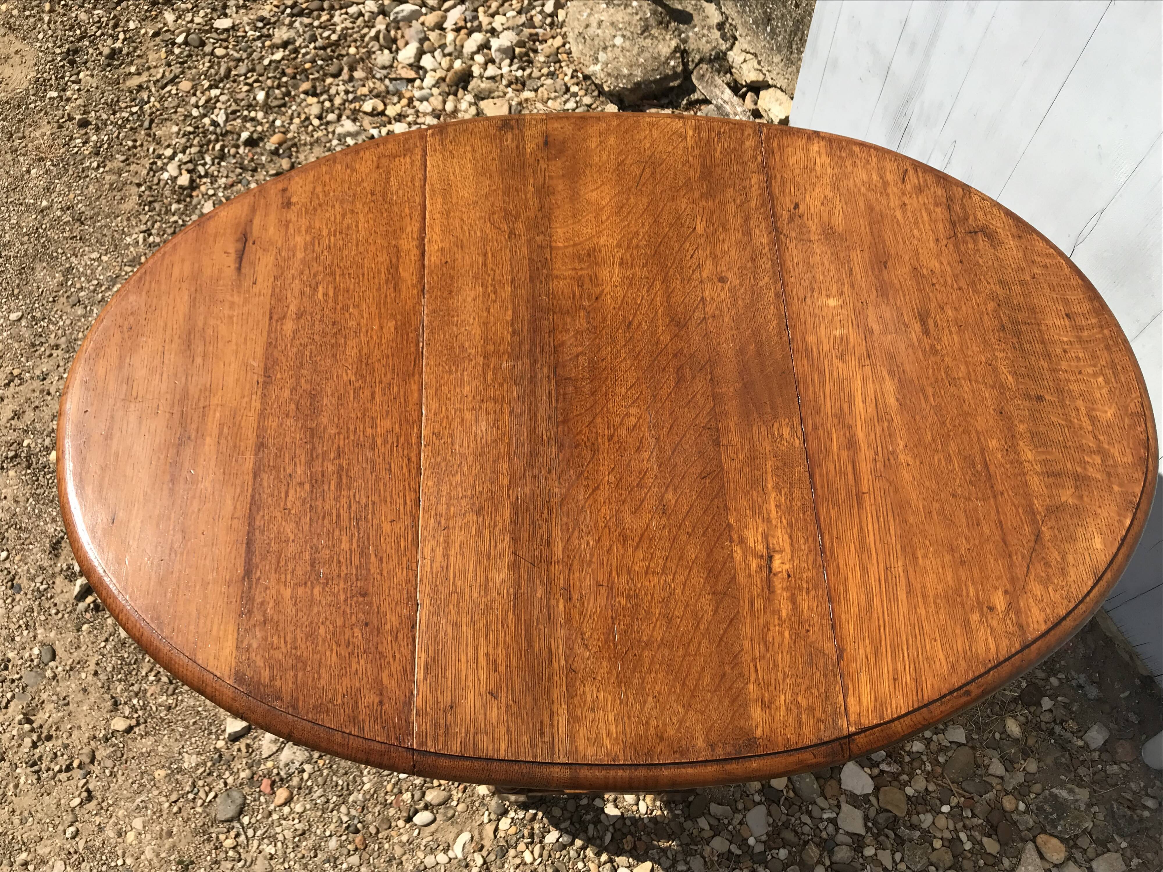 Gateleg oak table