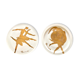 Deux assiettes en porcelaine