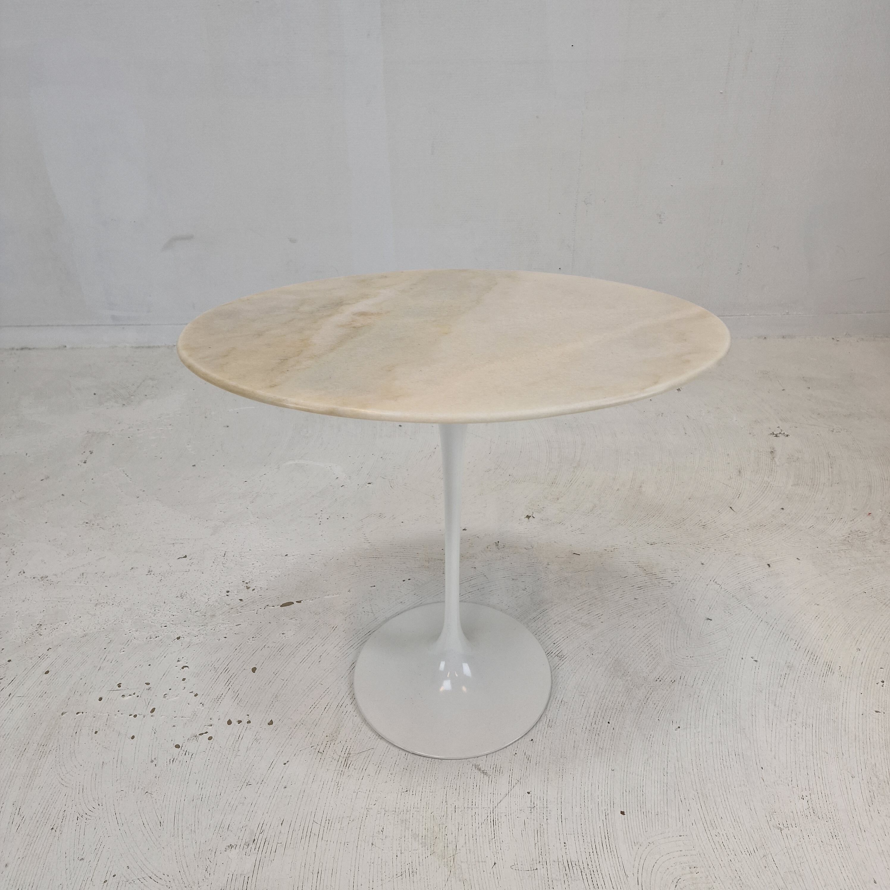 Oval Marble Side Table by Eero Saarinen for Knoll
