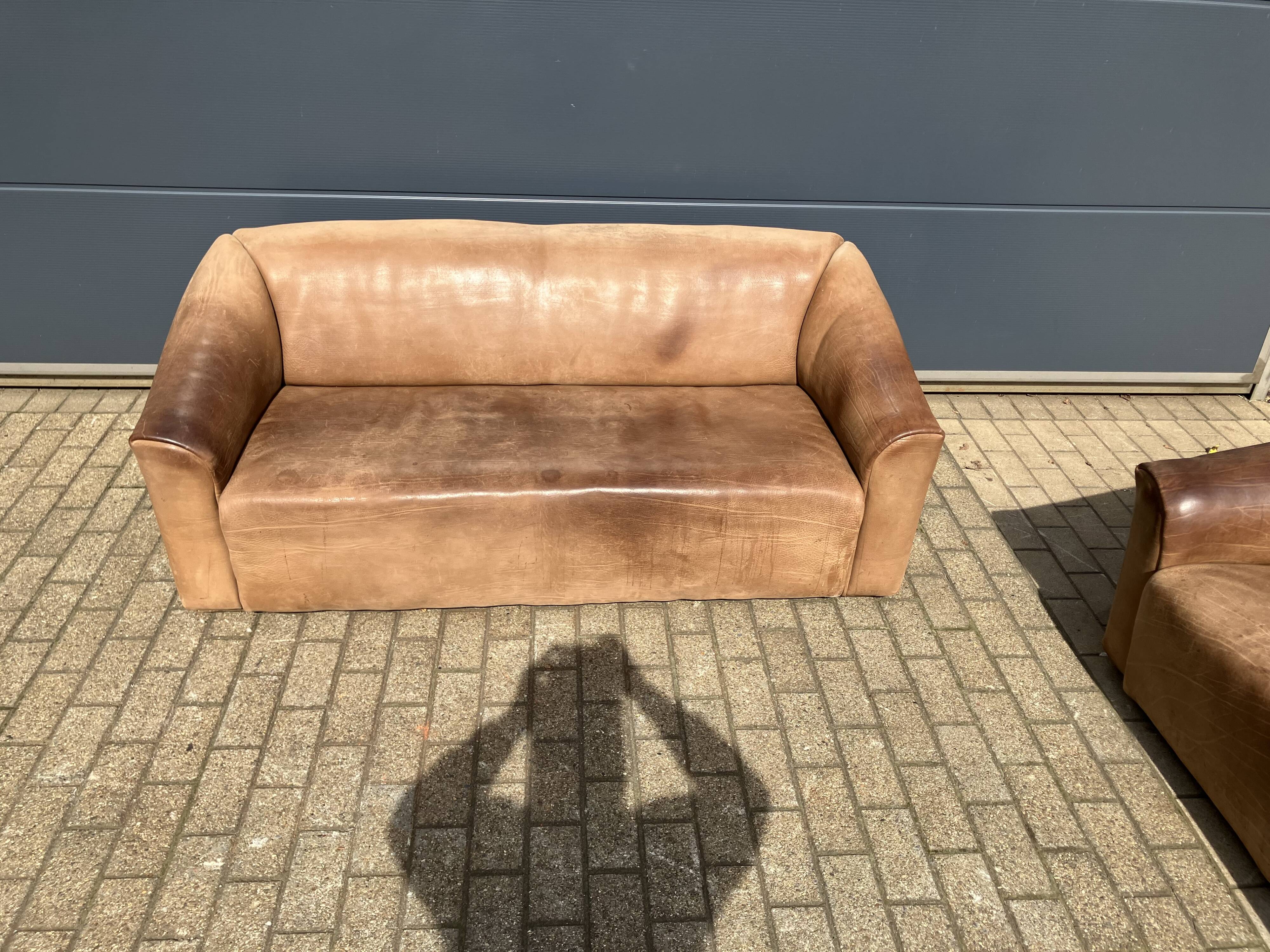 3-seater De Sede sofa in 5mm NECK Buffalo leather, Cognac color