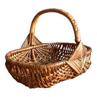 Small woven wicker basket from the 70s