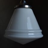 Opaline suspension