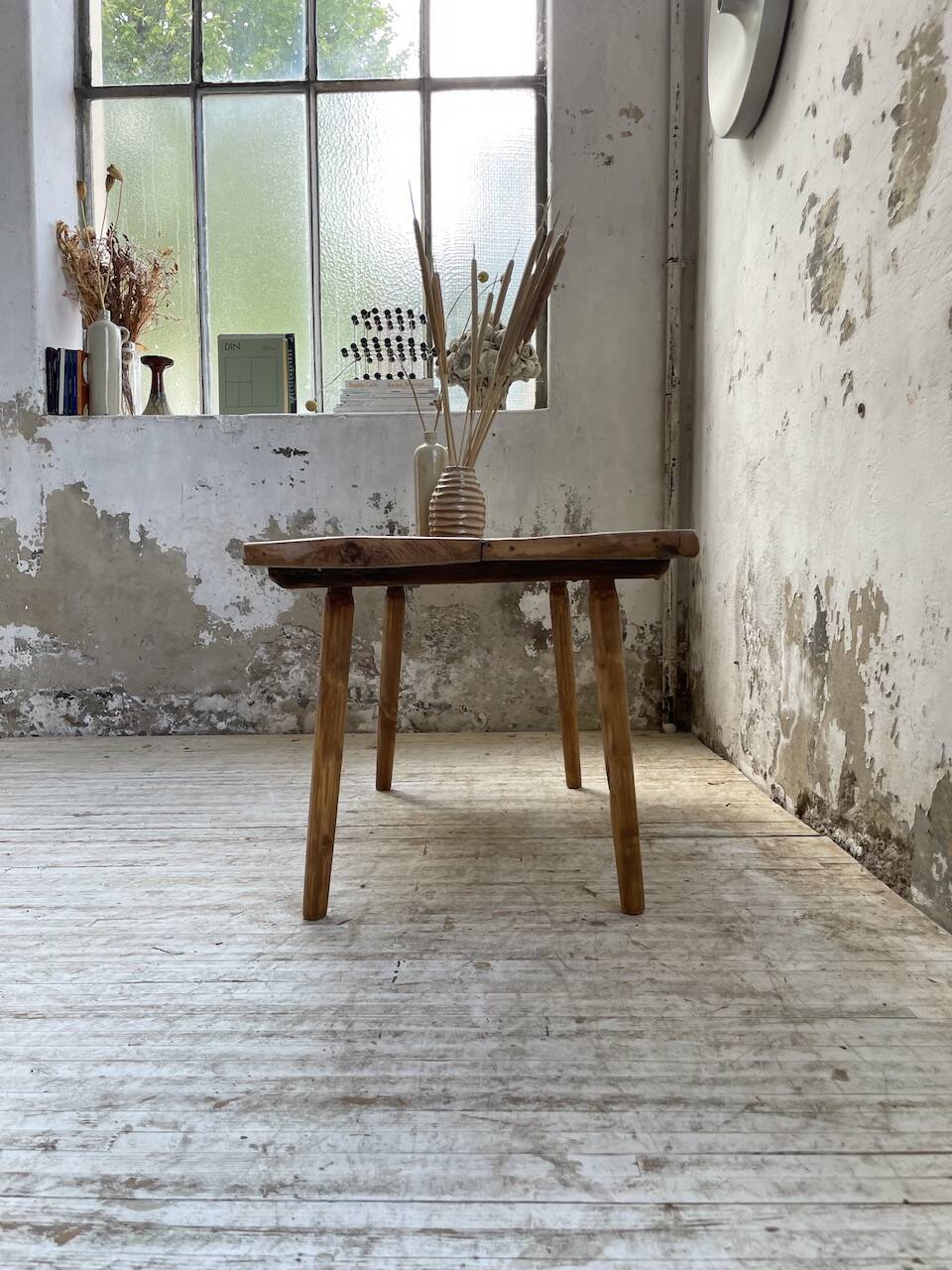 Popular art coffee table Switzerland 1900