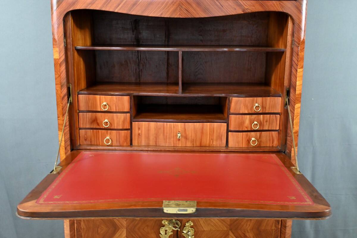 Precious wood secretary, Louis XV – Late 18th century