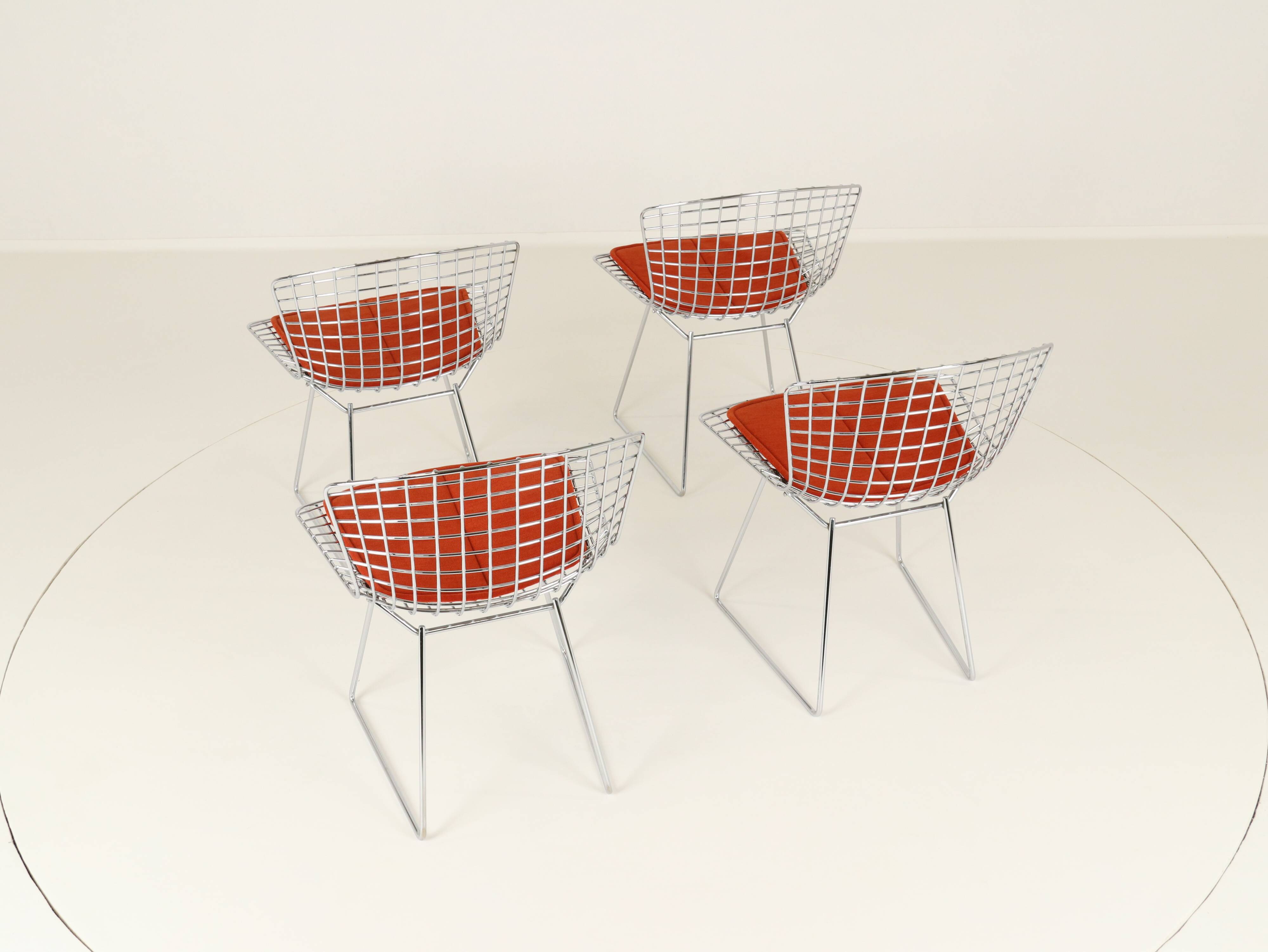 Set of four Model 420C dining chairs designed by Harry Bertoia for Knoll International, USA, 1960s