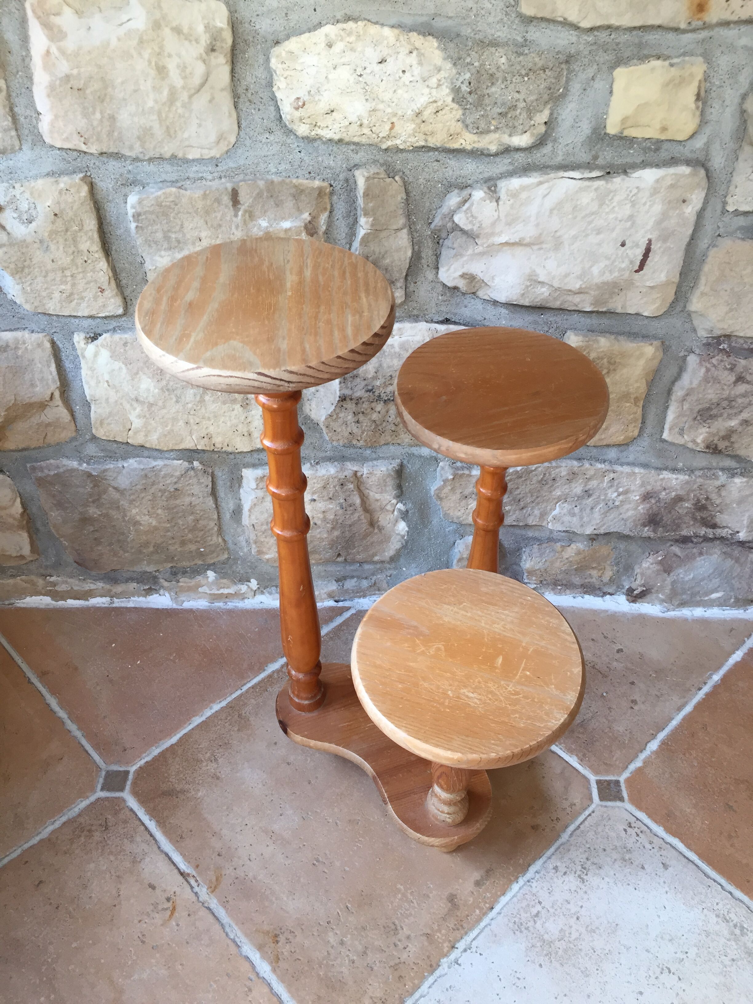Porte plantes en bois 3 plateaux