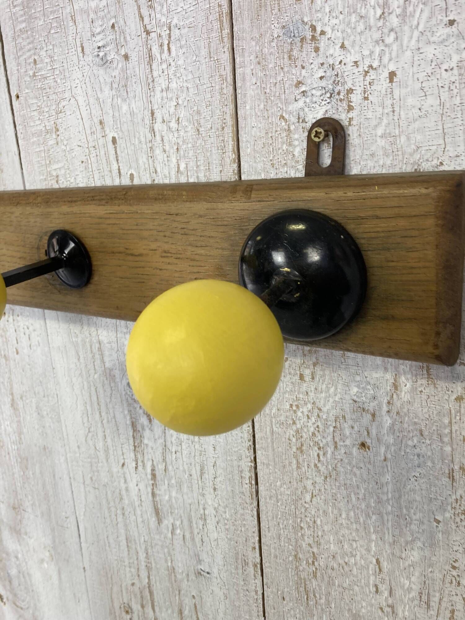 Bistro coat hook