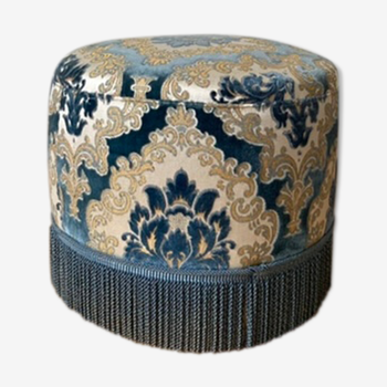 Ottoman in blue velvet