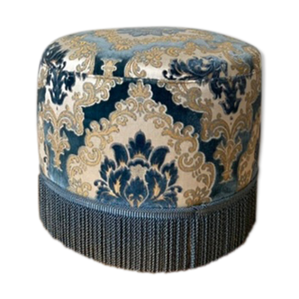 Ottoman in blue velvet