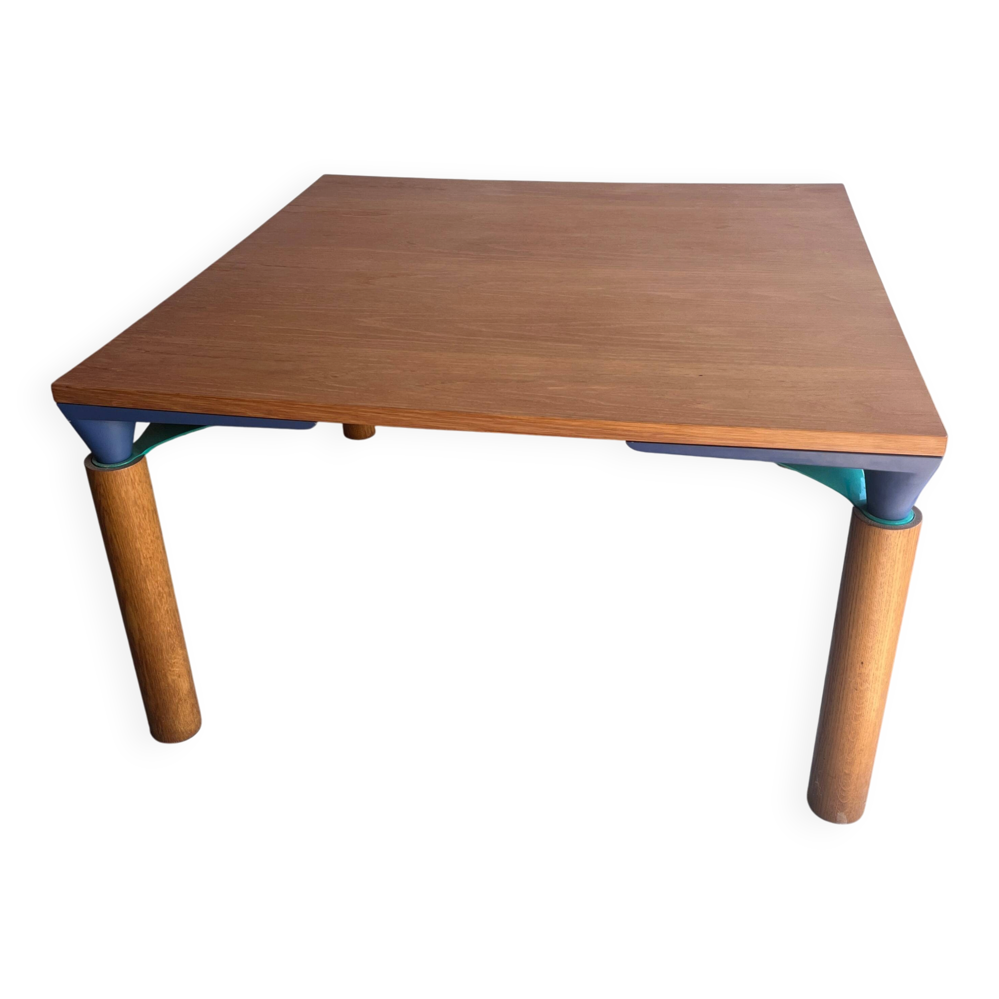 Square convertible table by Francesco Binfaré for Cassina, 1980s.