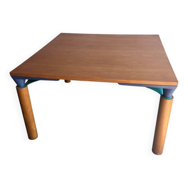 Table carrée convertible par Francesco Binfaré pour Cassina, années 1980.