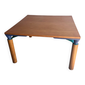 Table carrée convertible par Francesco Binfaré pour Cassina, années 1980.