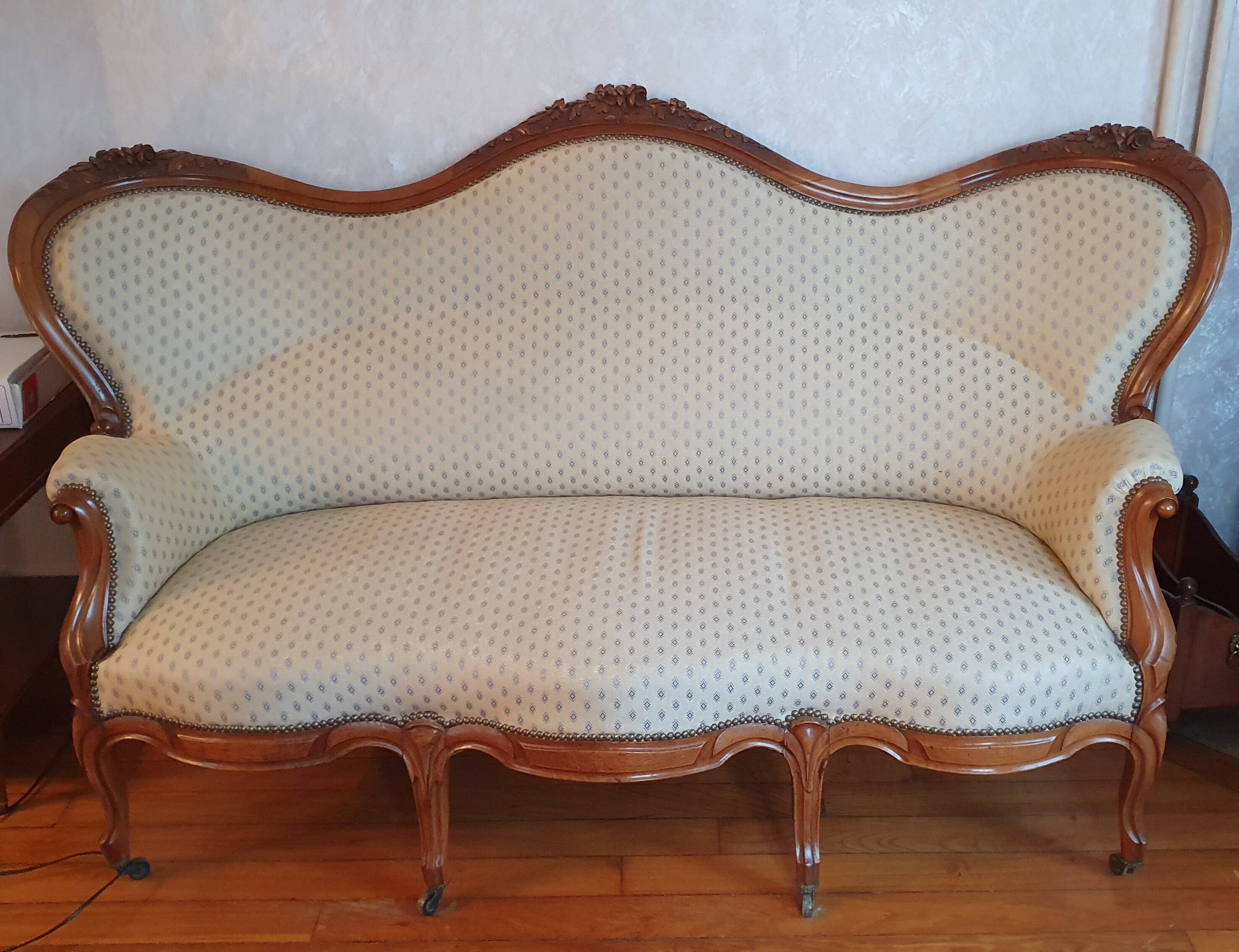 Napoleon III sofa