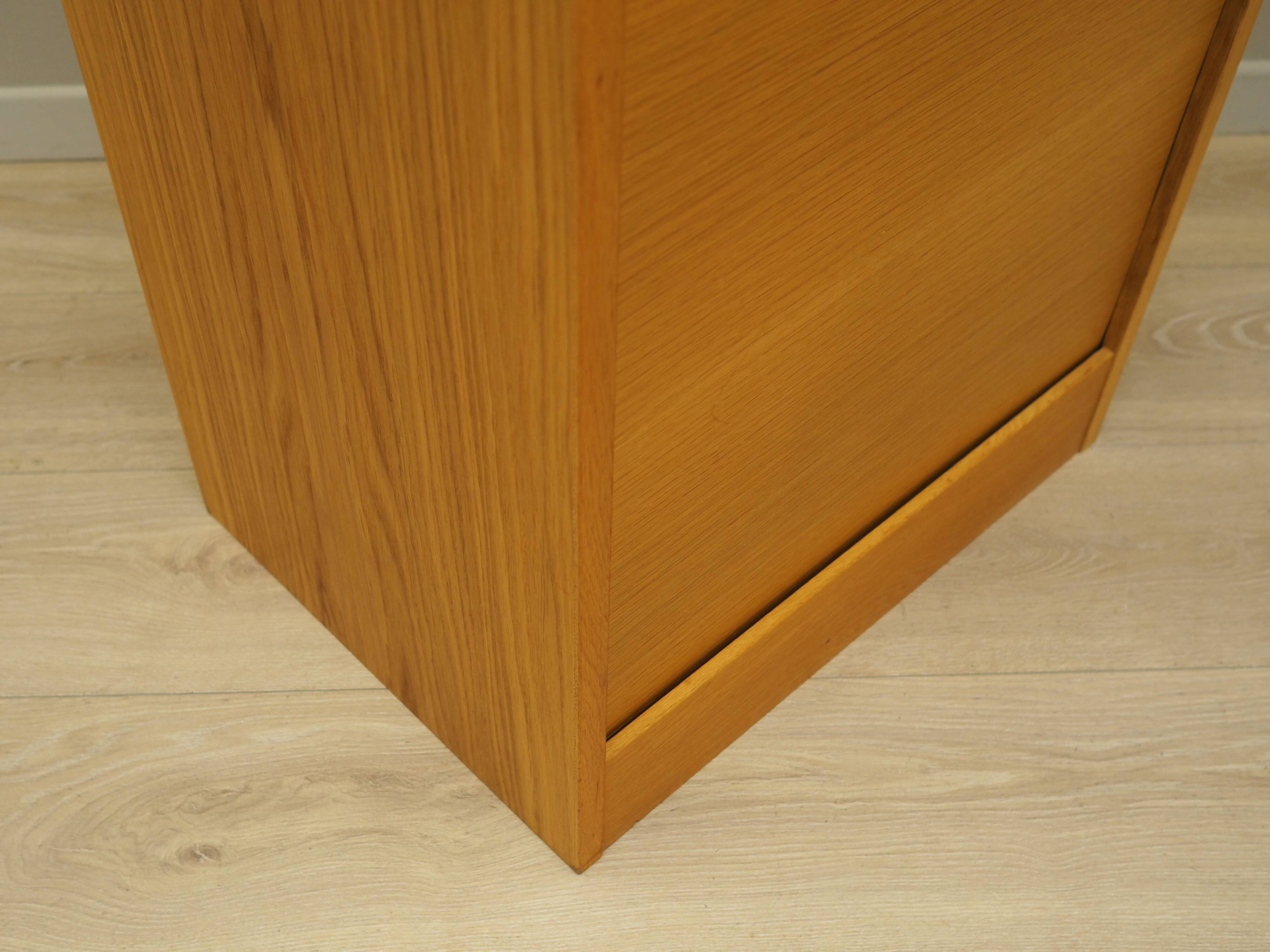 Ash dresser, Danish design, 1960s, production: Denmark