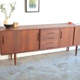 Enfilade en teck par Nils Jonsson