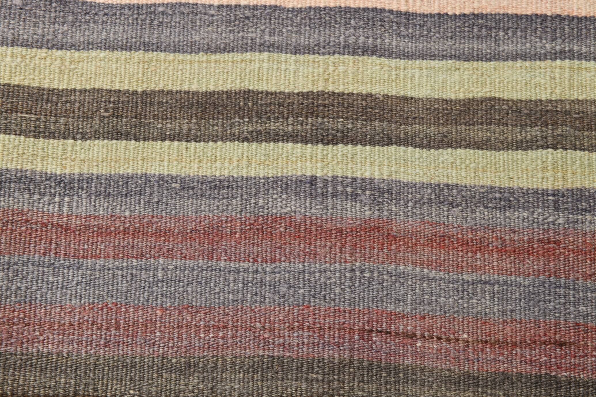 Tapis kilim turc à motifs tribaux géométriques gris et anthracite, 153 x 220 cm