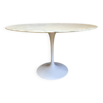 Table Tulip Knoll International par Eero Saarinen – Plateau rond en marbre