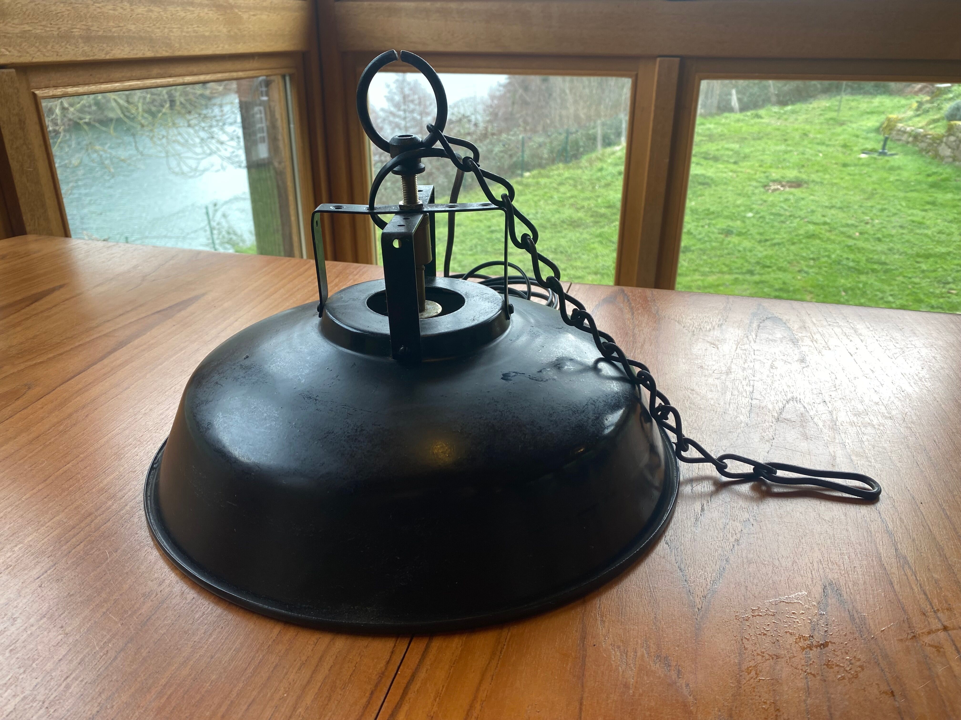 TBE industrial pendant light