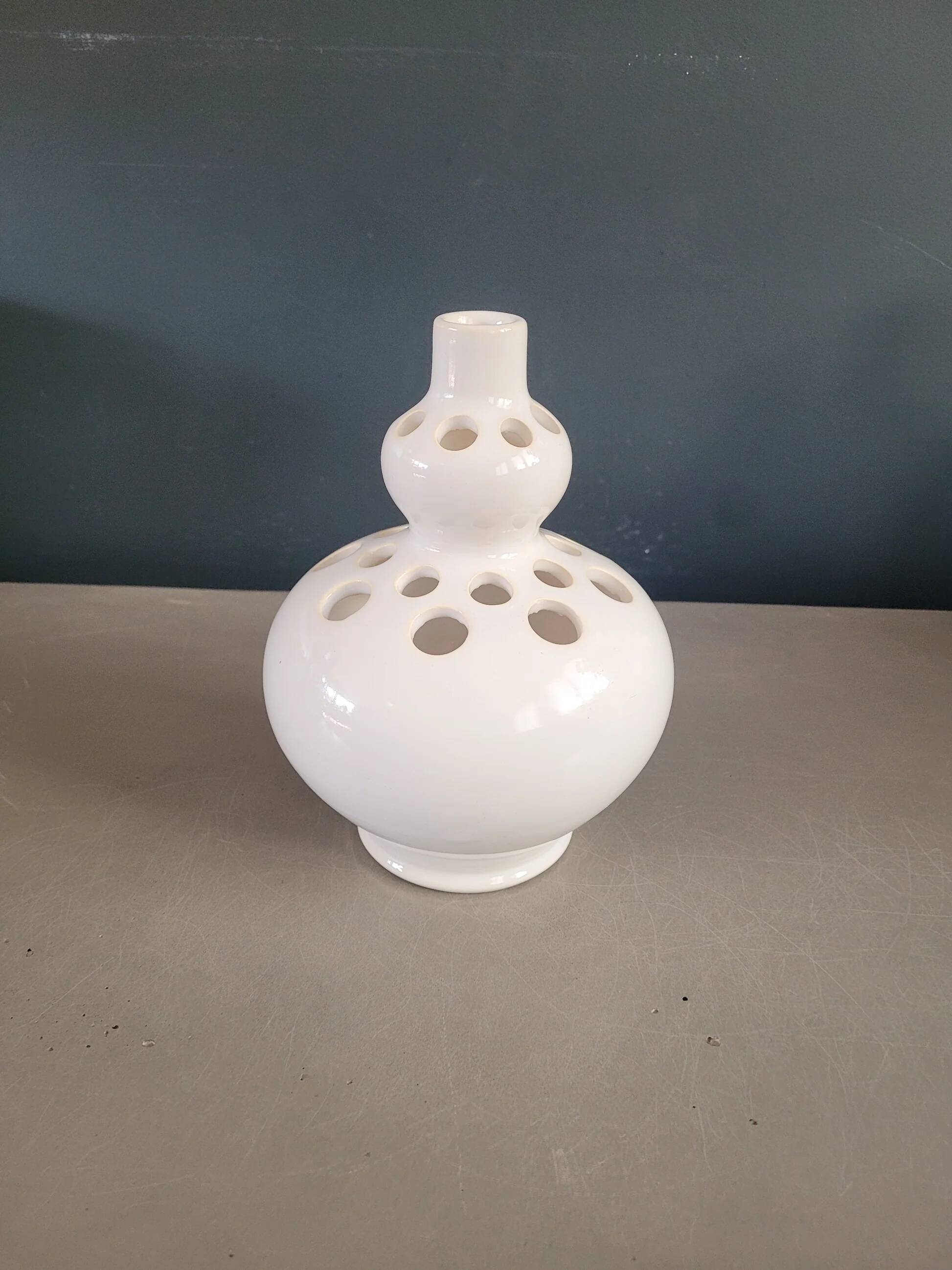 Ceramic flower holder with 24 holes
