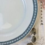 Round dish Terre de fer St Amand & Hamage laurel model made in France