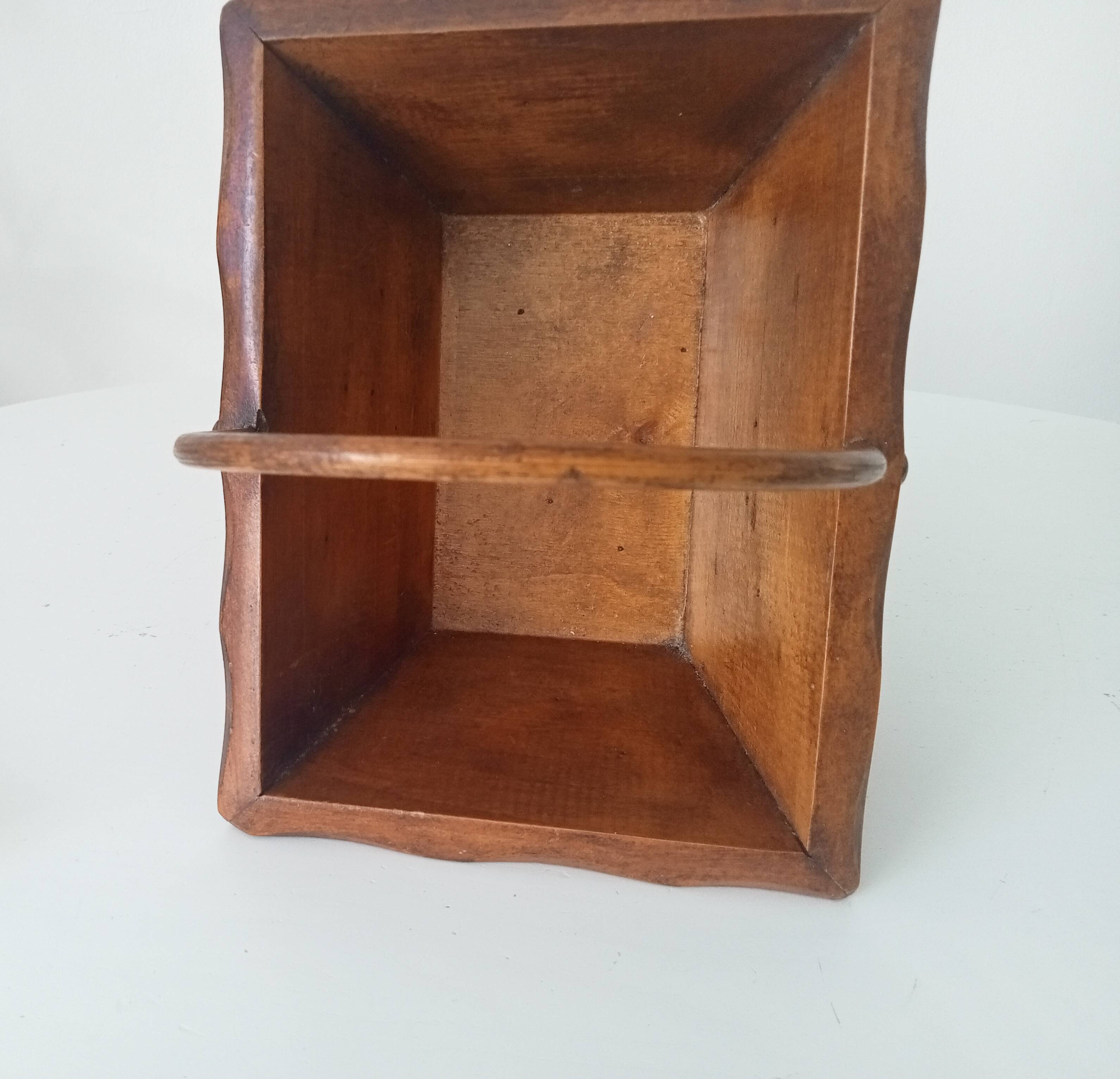 Panier vintage artisanal en bois
