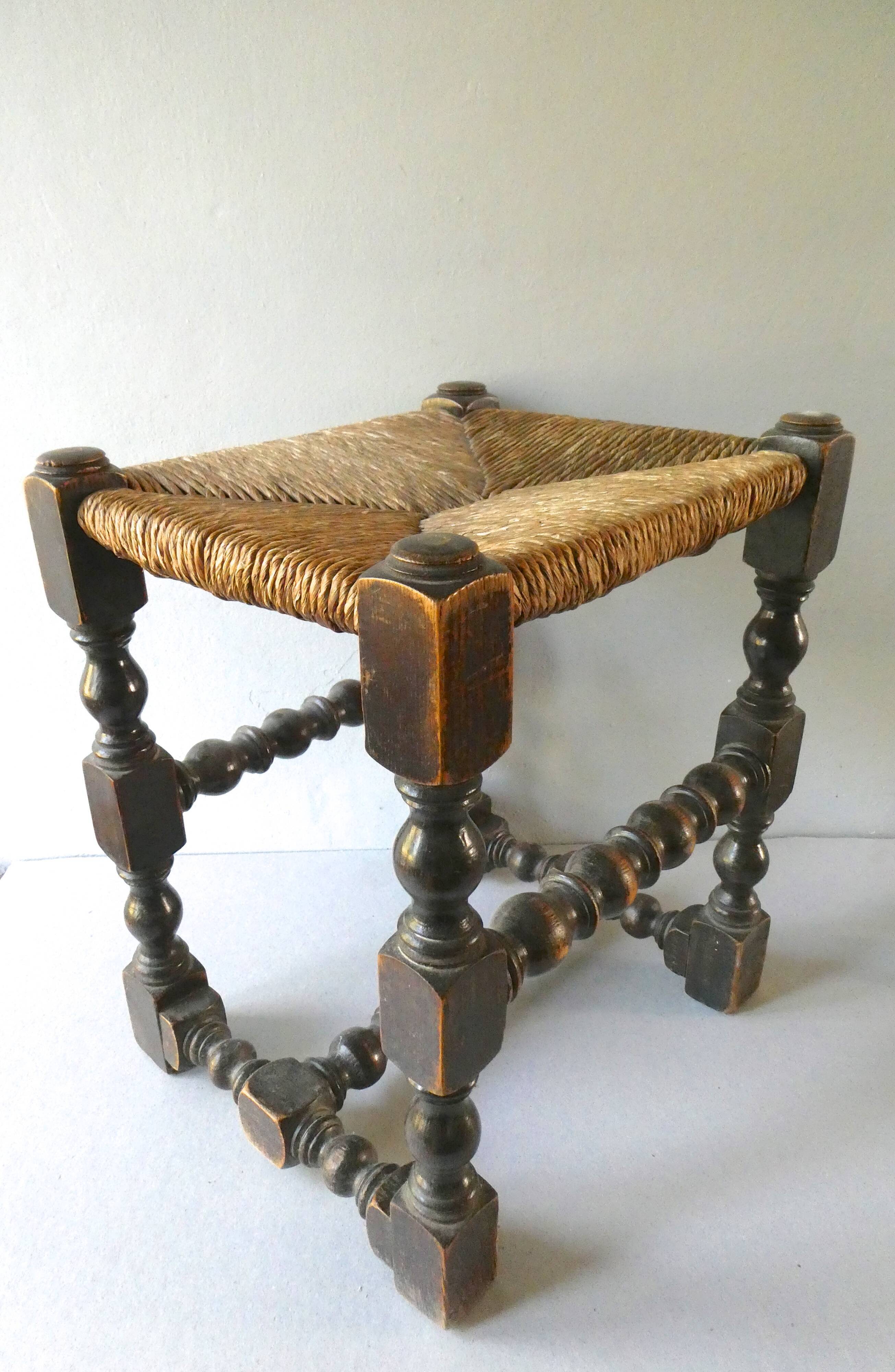 Carved wooden and mulched seat