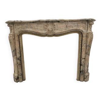 Cheminée de style Louis XV en marbre de breche rouge XIX siècle