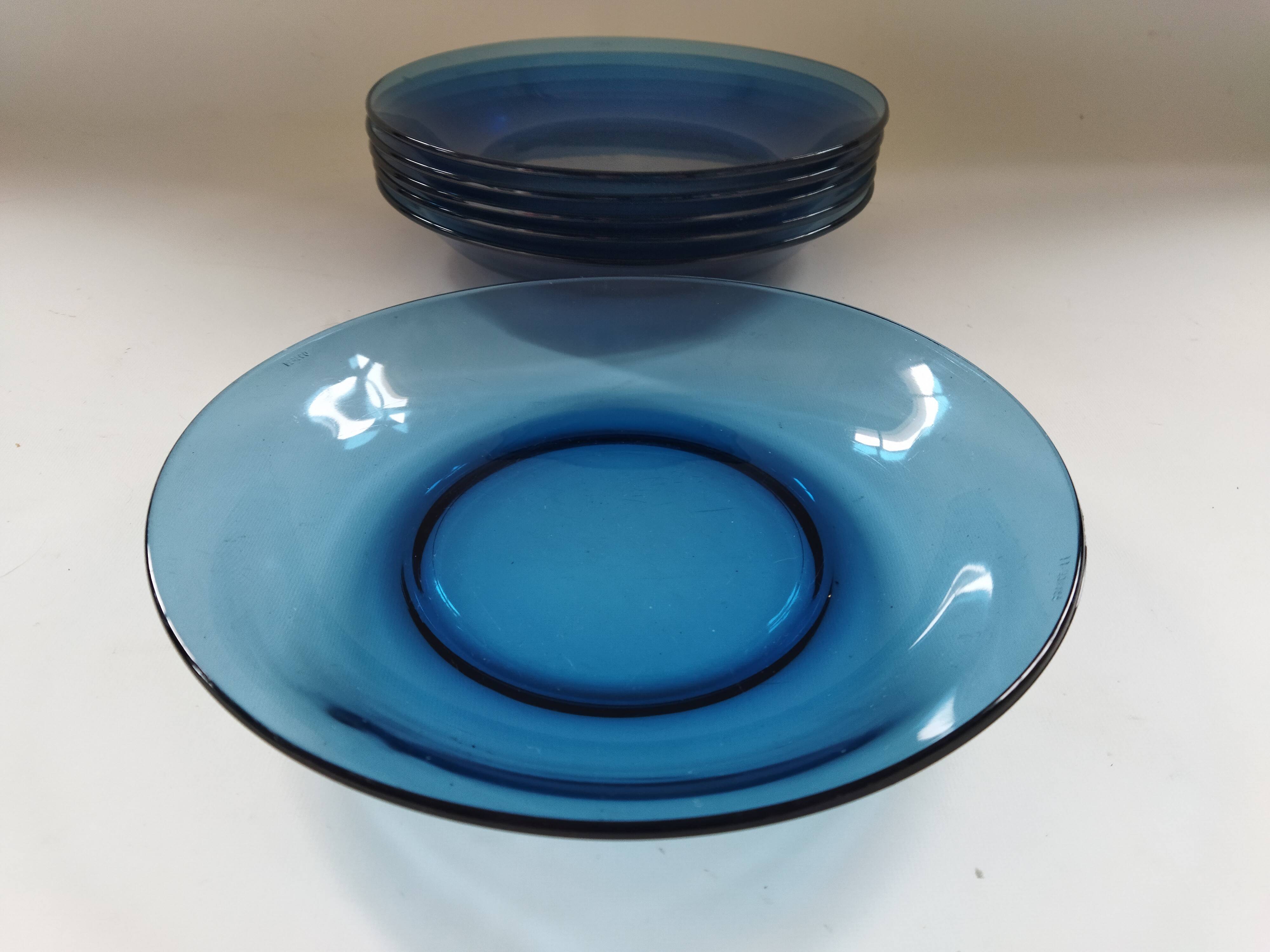 6 Vereco soup plates