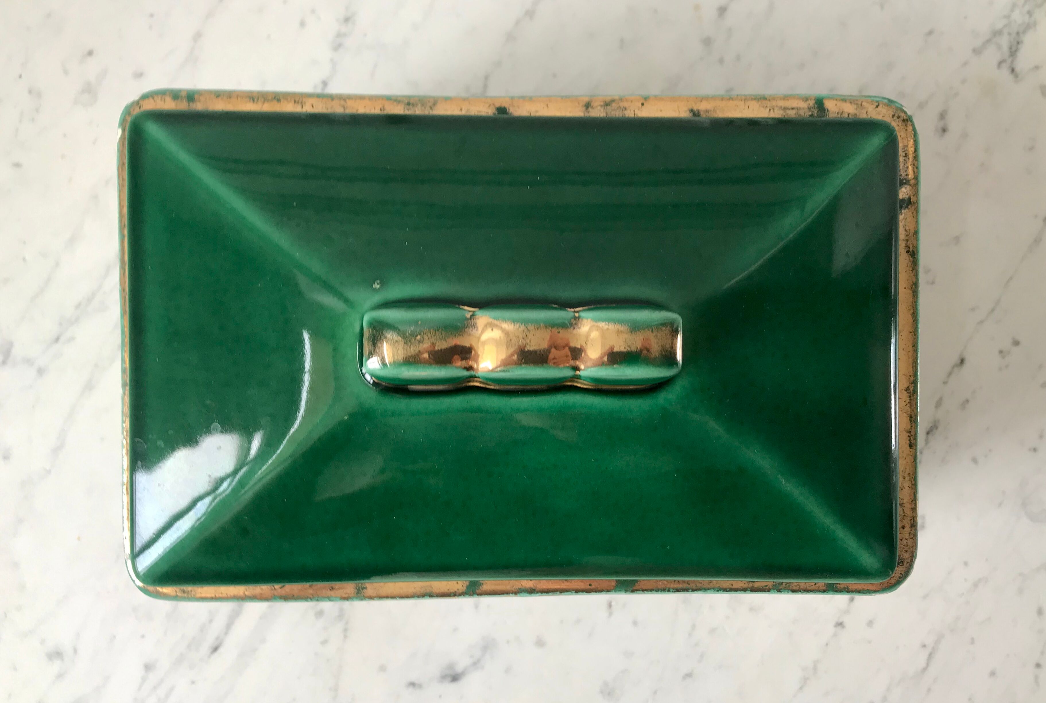 Green and golden box 50s