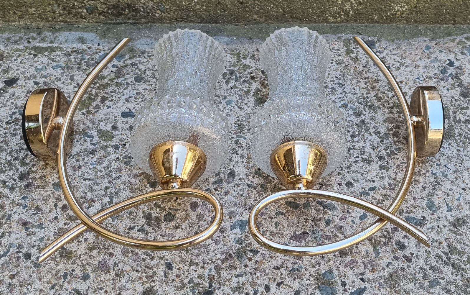 Pair of vintage brass and chiseled glass sconces - 50s