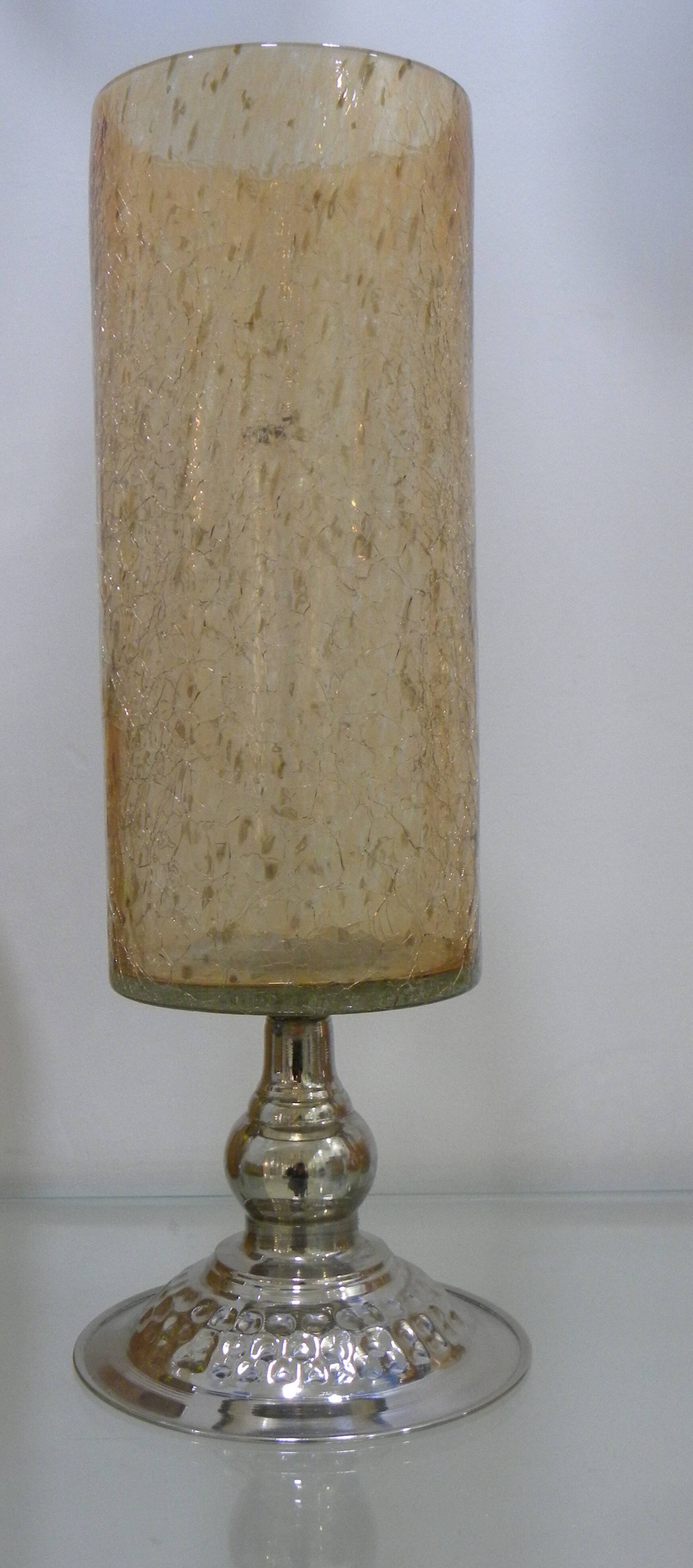 Photophore en verre craquelé ambré sur pied bougeoir en métal