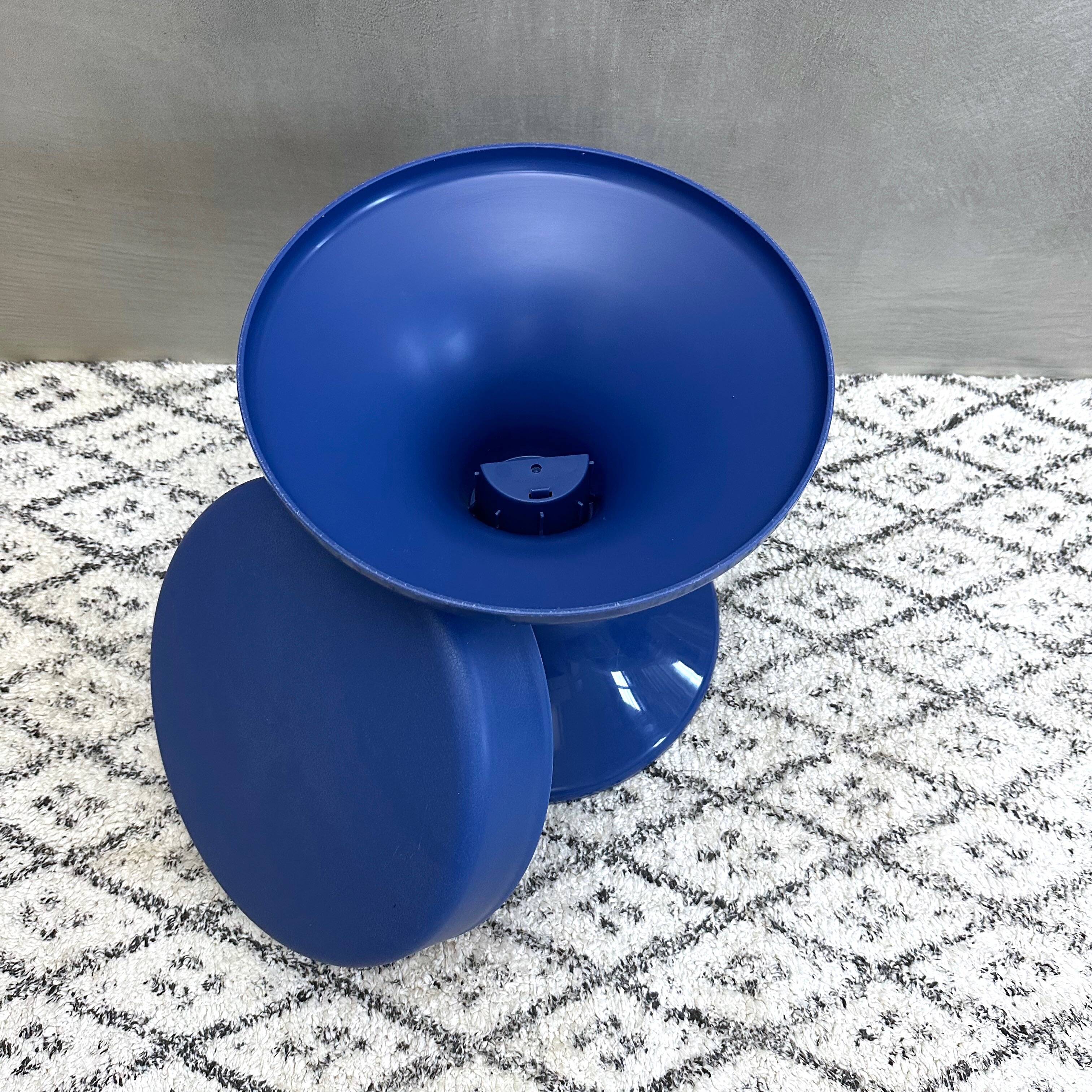 Tulip stool blue 70's interior, side table, mid-century interior