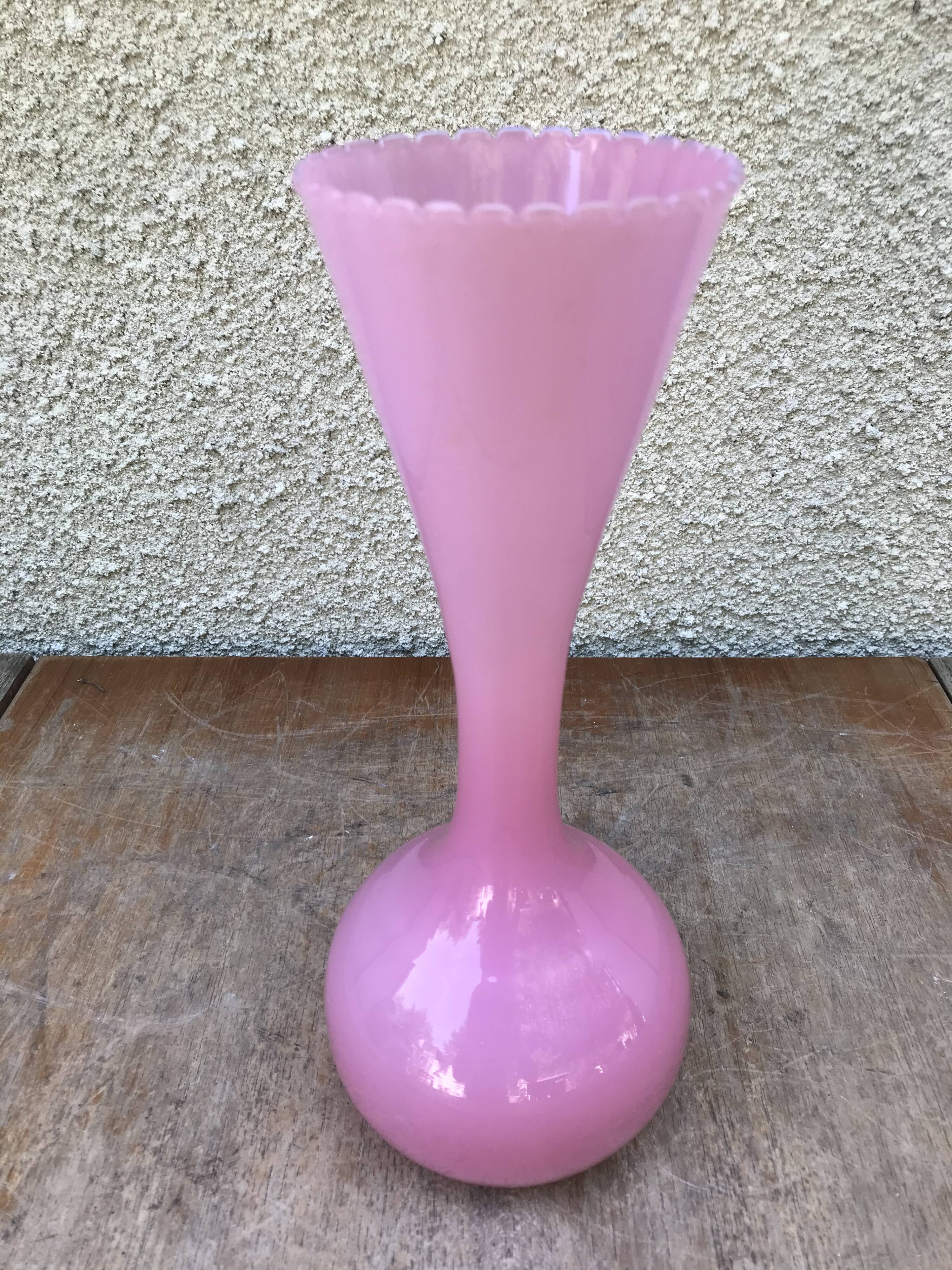 Former opaline rose col corolle vintage 70s vase