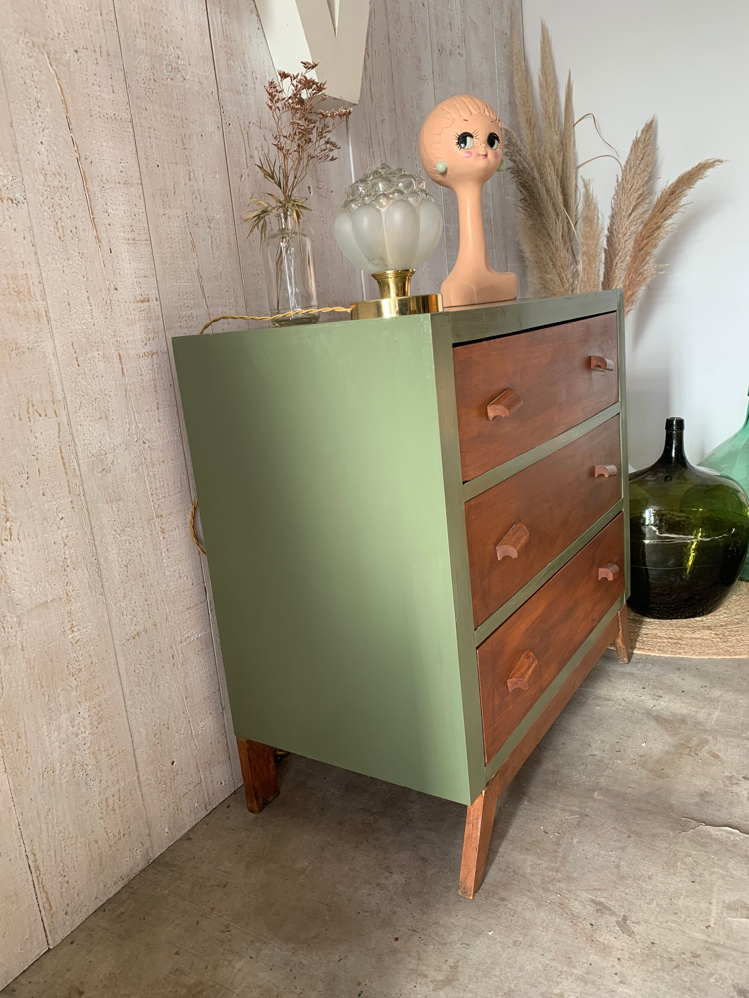 Vintage chest of drawers