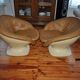 Paire de fauteuils club tulipe en plastique ivoire et cuir marron par Rafael Raffel (1970s)