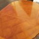 Table à manger en bois style Louis XV
