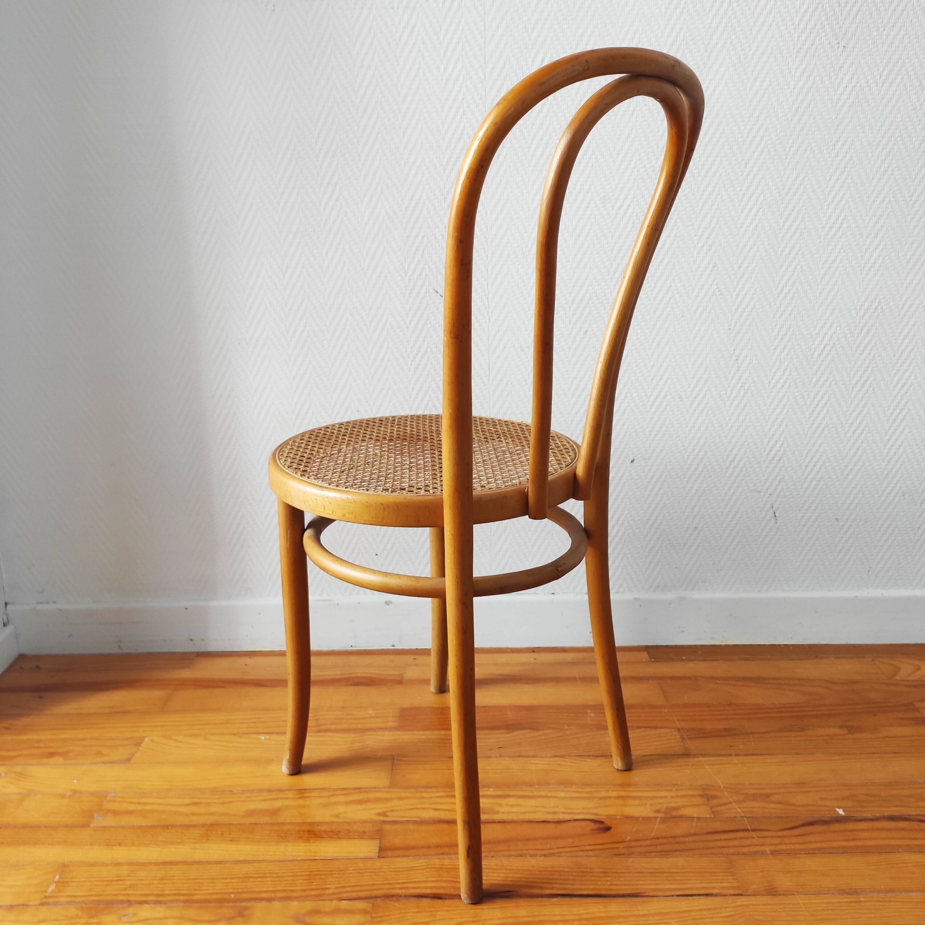 Chaise bistrot vintage assise en cannage