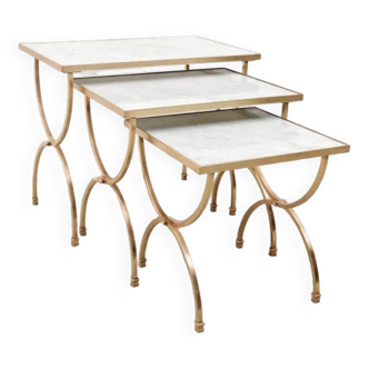 Tables gigognes néoclassiques en laiton et marbre, 1950